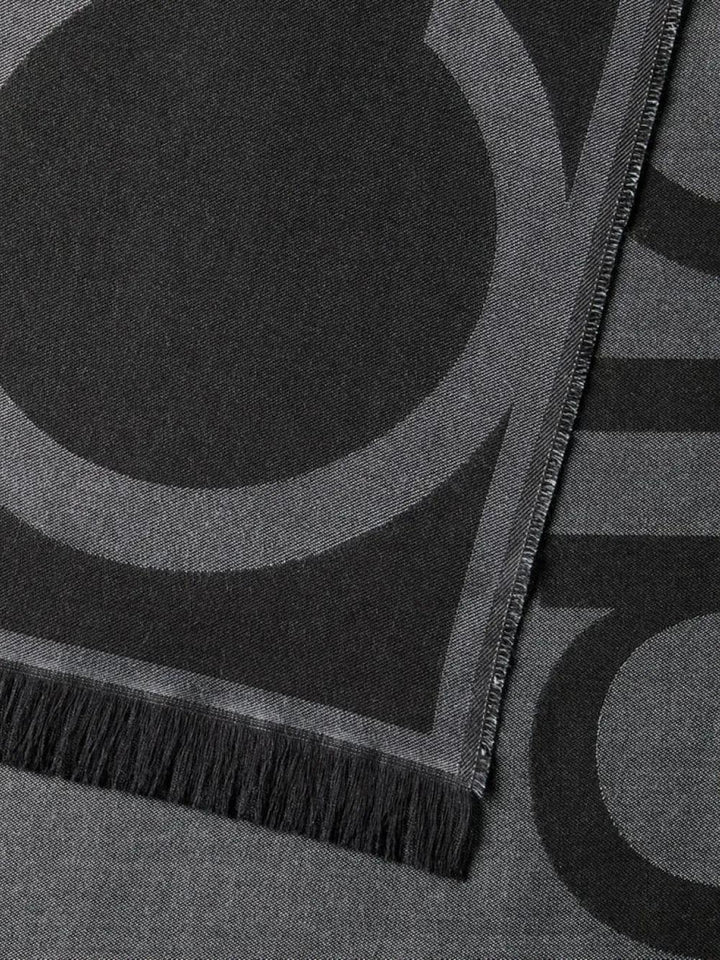 oversized logo lw jacquard sto Calvin Klein Foulard Donna Lv04f8066g Nero grigio