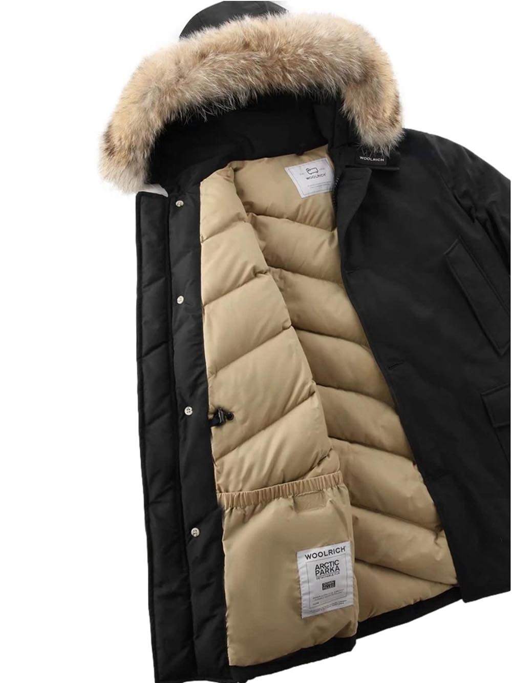 ARCTIC DETACHABLE FUR PARKA Woolrich Giubbino Uomo Cfwoou0482mbut0001 Nero