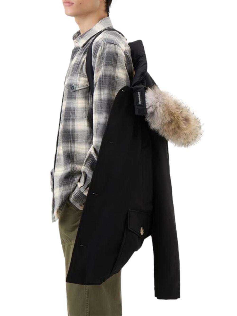 ARCTIC DETACHABLE FUR ANORAK Woolrich Giubbino Uomo Cfwoou0484mbut0001 Nero